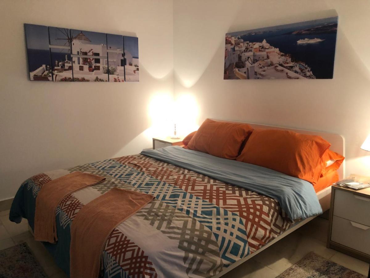 Santorini Seafront Apartment